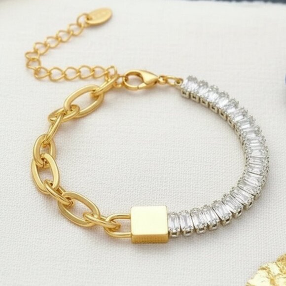 ποΈ 18K Gold Plated Bracelet With Sparkling Zirconia Baguettes & Padlock Design - Picture 1 of 14